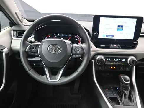 Used 2023 Toyota RAV4 XLE Premium AWD/4WD image 31