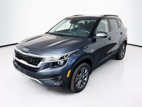 Used 2023 Kia Seltos S AWD/4WD image 1