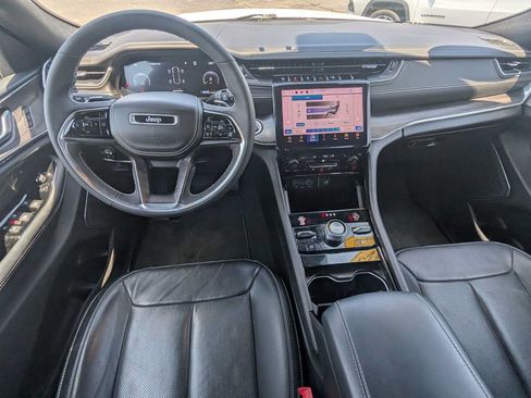 Certified 2023 Jeep Grand Cherokee L Overland AWD/4WD image 18