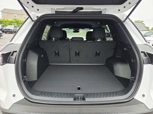 New 2026 Chevrolet Equinox LT FWD image 10