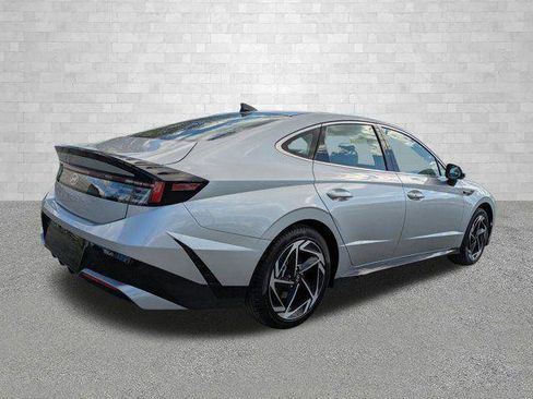 New 2026 Hyundai Sonata SEL FWD image 2