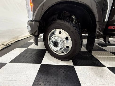 Certified 2025 Ford F450 Platinum w/ Platinum Plus Package image 11