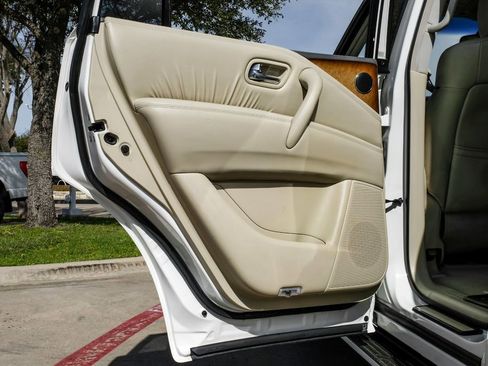 Used 2014 INFINITI QX80 4WD w/ Theater Package image 55