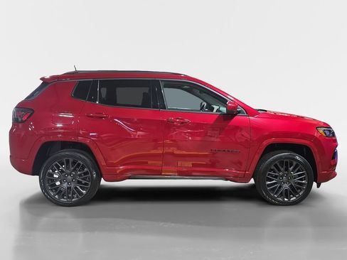 Used 2022 Jeep Compass Limited w/ (RED) Package image 3