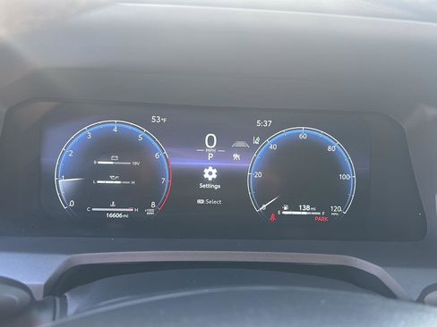Used 2024 Toyota Tacoma TRD Sport AWD/4WD image 3