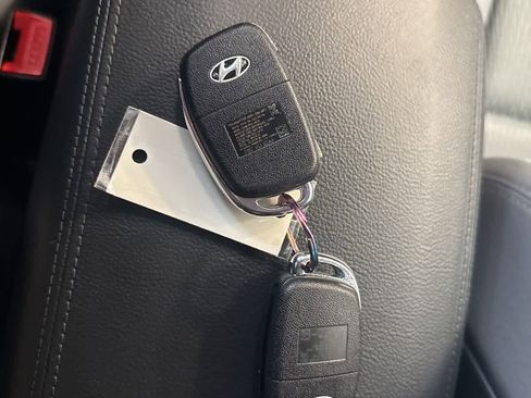 Used 2017 Hyundai Santa Fe SE image 22