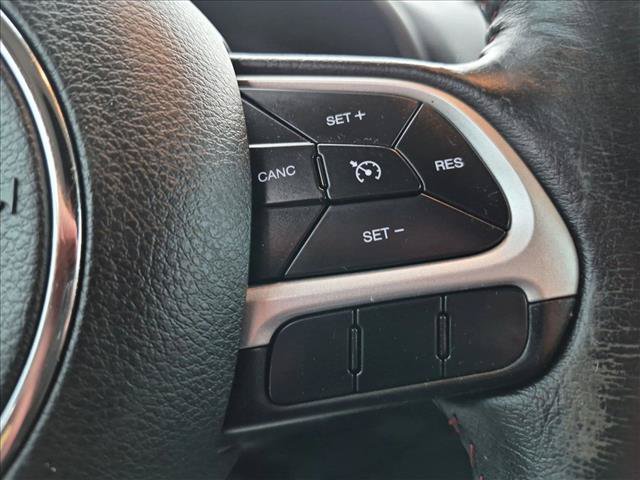 Used 2019 Jeep Renegade Trailhawk w/ LED Lighting Group AWD/4WD image 28