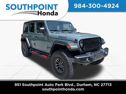 Used 2025 Jeep Wrangler Unlimited Sport AWD/4WD image 1