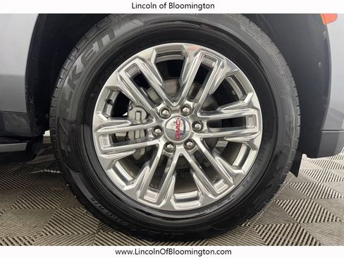 Used 2022 GMC Yukon XL SLT AWD/4WD image 25