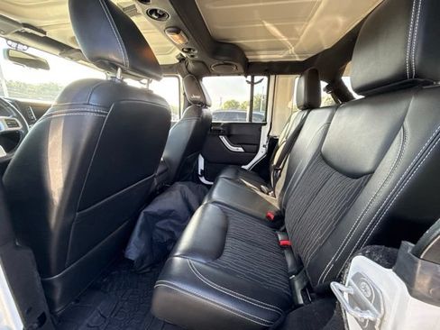 Used 2014 Jeep Wrangler Unlimited Sport AWD/4WD image 7