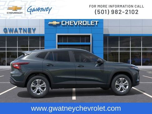 New 2026 Chevrolet Trax LS image 5