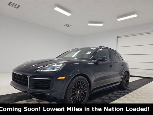 Used 2022 Porsche Cayenne GTS w/ Premium Package Plus image 1
