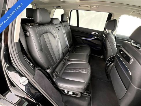 Used 2025 BMW X7 xDrive40i image 36