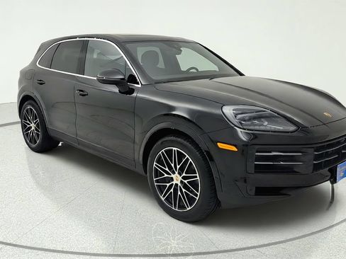 Used 2025 Porsche Cayenne AWD/4WD image 1