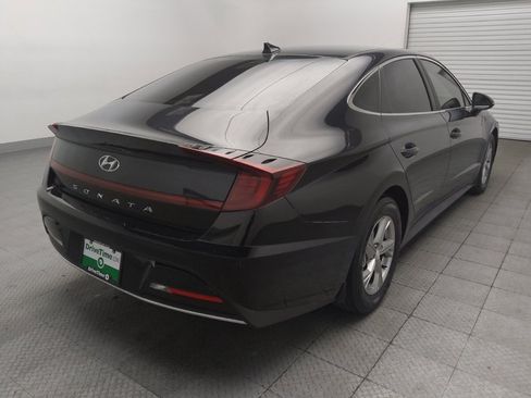 Used 2023 Hyundai Sonata SE w/ Preferred Accessory Package FWD image 9
