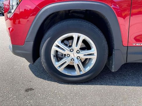 Used 2024 GMC Terrain SLE w/ Driver Convenience Package AWD/4WD image 7