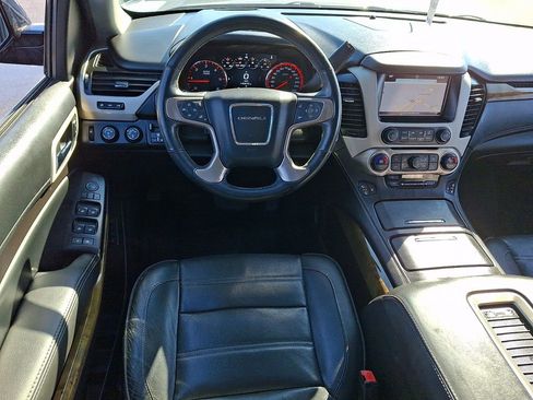 Used 2016 GMC Yukon Denali image 12