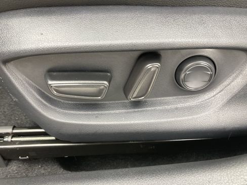 Used 2026 Toyota Camry SE w/ Convenience Package image 14