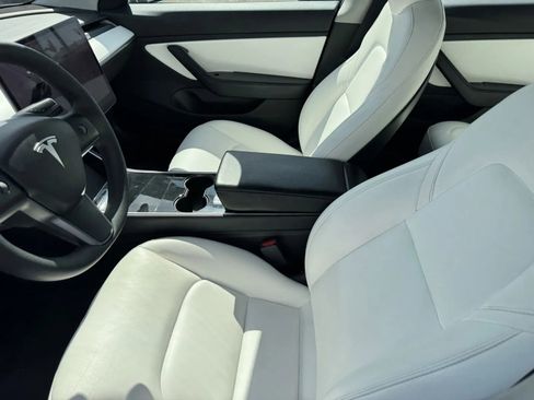 Used 2019 Tesla Model 3 Standard Range Plus image 10