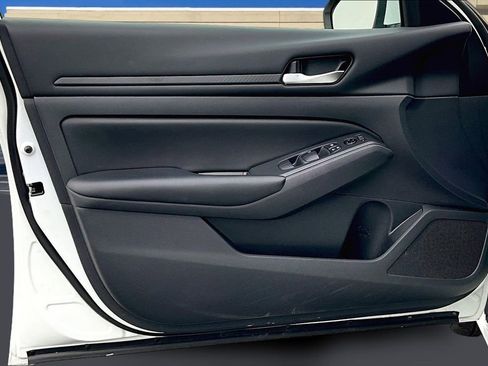 Used 2022 Nissan Altima 2.5 S image 21