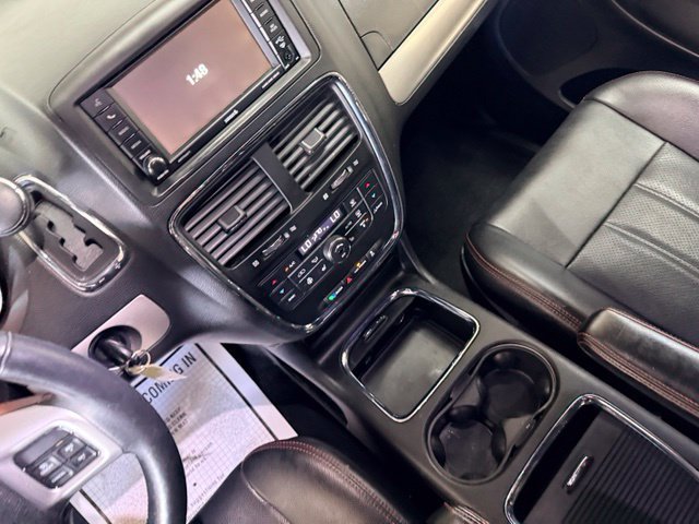Used 2017 Dodge Grand Caravan GT FWD image 26