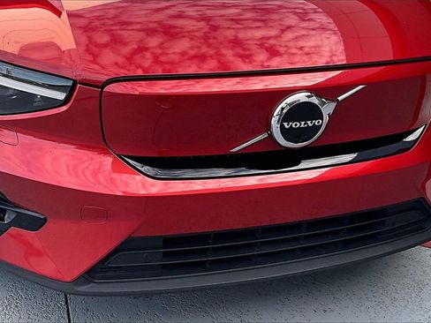 Used 2023 Volvo C40 P8 Recharge Ultimate image 30