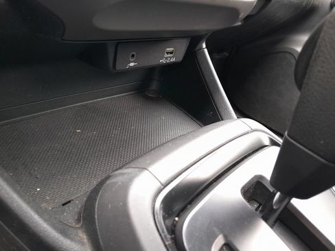 Used 2024 Subaru Crosstrek 2.0i AWD/4WD image 25
