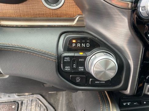 Used 2019 RAM 1500 Laramie Longhorn image 12