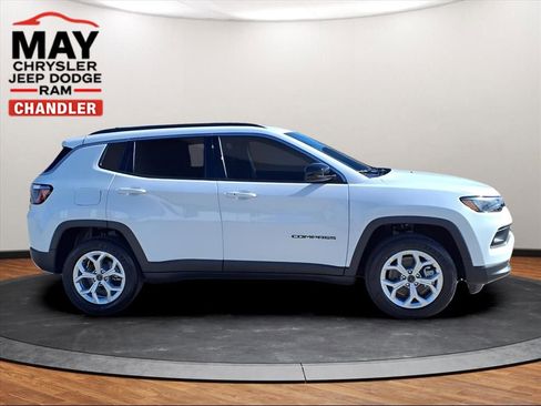 New 2026 Jeep Compass Latitude image 16