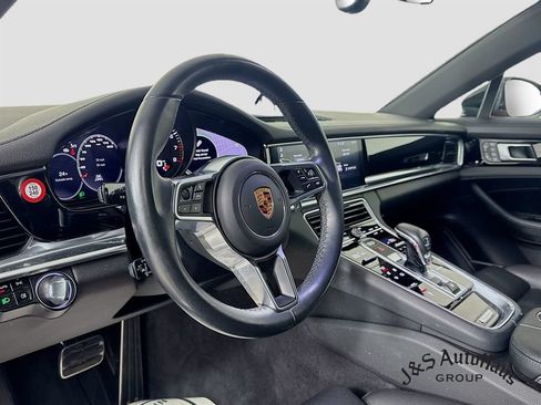 Used 2018 Porsche Panamera 4S AWD/4WD image 9