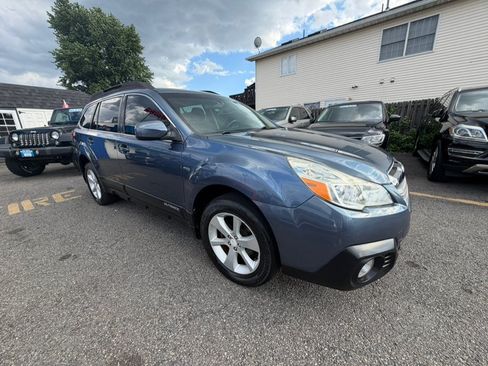 Used 2013 Subaru Outback 2.5i Premium w/ All-Weather Pkg AWD/4WD image 3