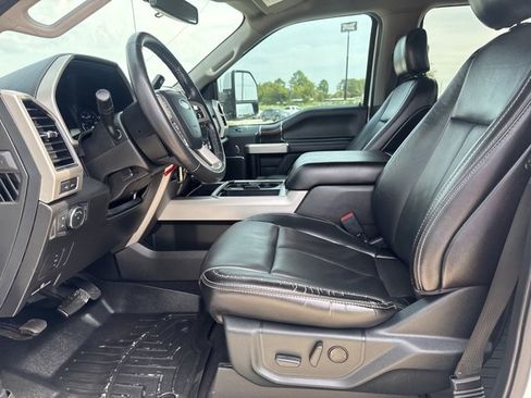 Used 2020 Ford F250 Lariat w/ Lariat Value Package image 2