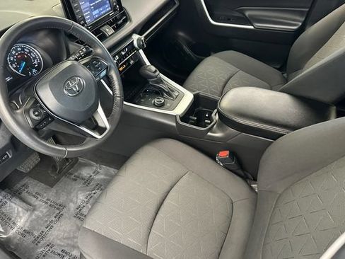 Certified 2022 Toyota RAV4 XLE w/ Convenience Package AWD/4WD image 12