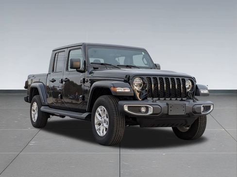 Certified 2023 Jeep Gladiator Sport image 8
