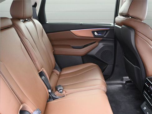 Certified 2024 Acura MDX SH-AWD w/ Technology Package image 22