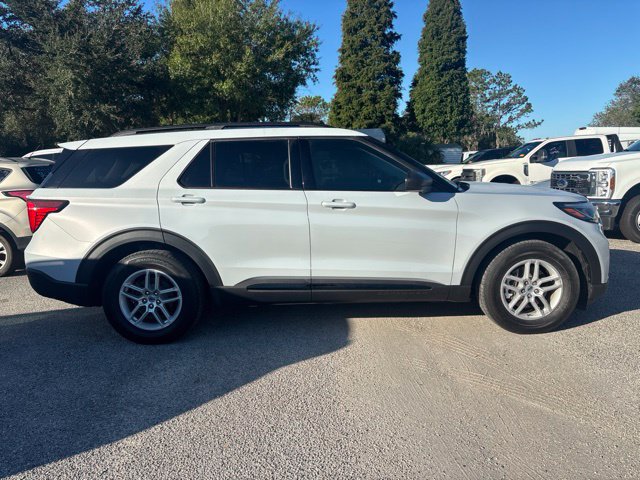 Used 2026 Ford Explorer Active w/ Active Comfort Package RWD image 4