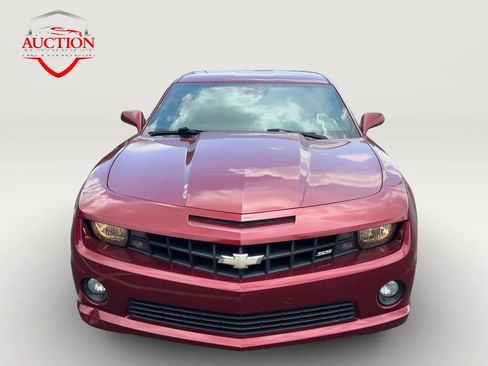 Used 2011 Chevrolet Camaro SS image 2