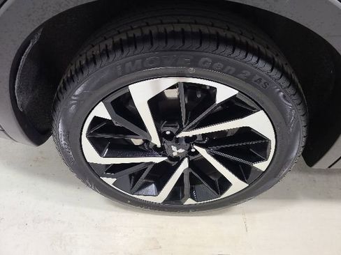Used 2024 Mitsubishi Outlander SE FWD image 32