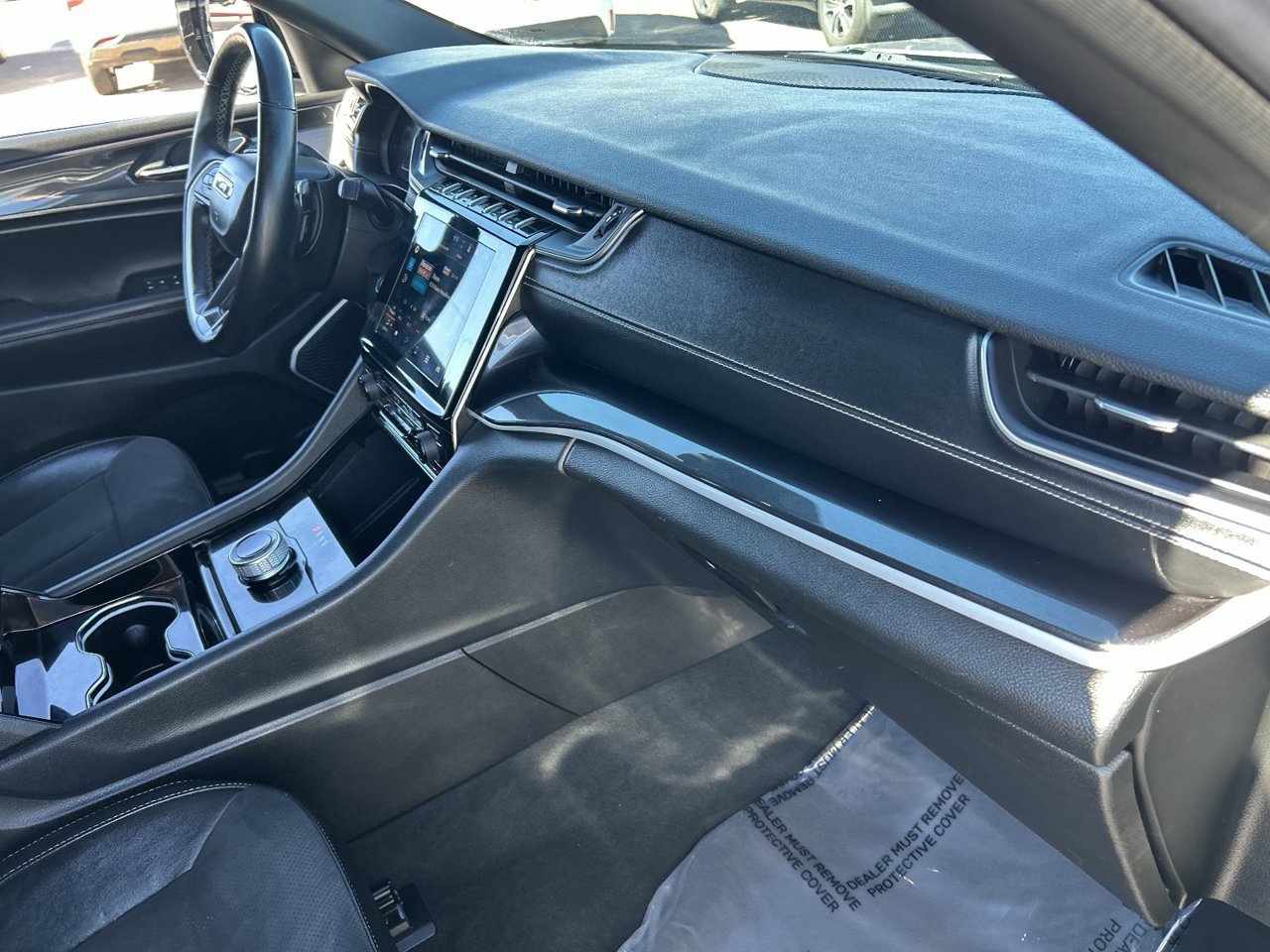 Used 2022 Jeep Grand Cherokee L Laredo RWD image 13