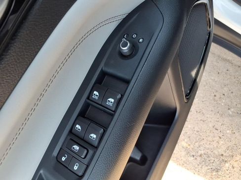 Used 2025 Jeep Compass Limited AWD/4WD image 26