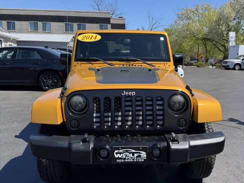 Used 2014 Jeep Wrangler Unlimited Sahara image 3