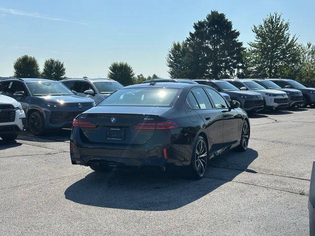 Certified 2024 BMW 530i xDrive w/ M Sport Package AWD/4WD image 7