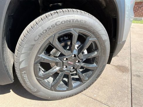 New 2026 GMC Terrain Elevation w/ Elevation Premium Package image 9