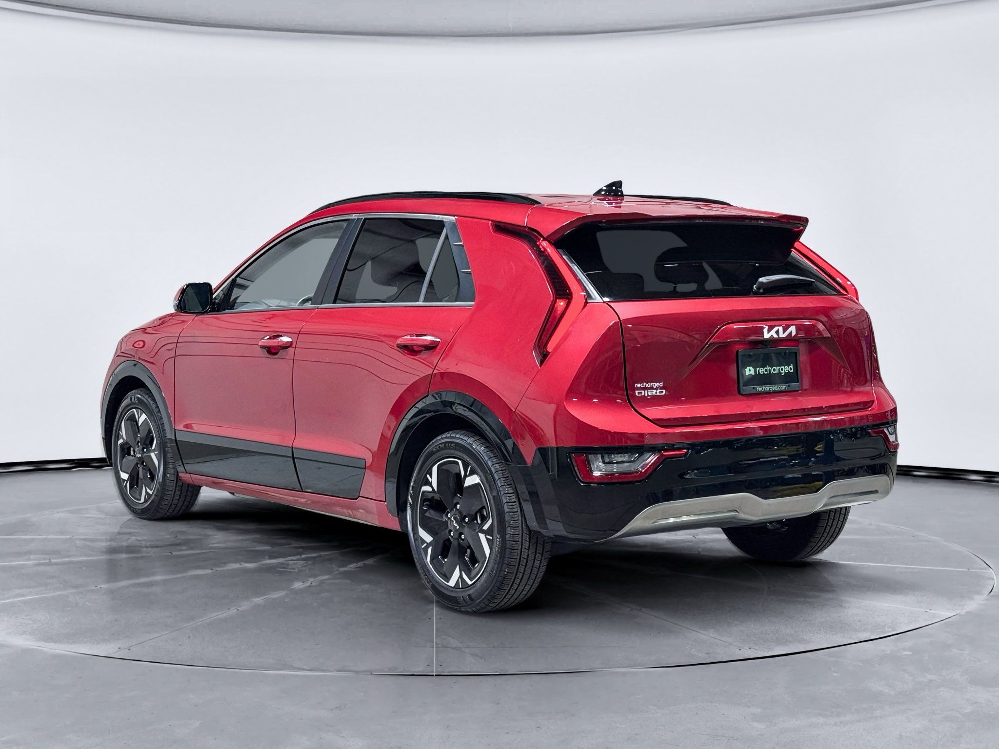 Used 2023 Kia Niro Wave w/ Wave Preserve Package FWD image 2