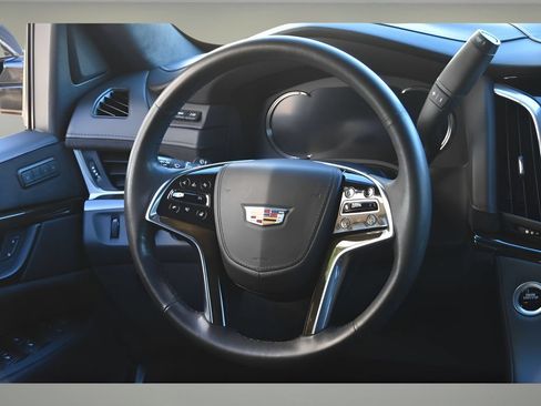 Used 2020 Cadillac Escalade Platinum AWD/4WD image 22