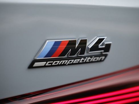 Certified 2025 BMW M4 Competition w/ Executive Package image 13