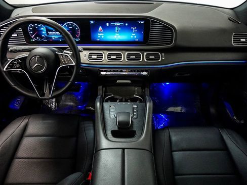 Used 2025 Mercedes-Benz GLE 350 4MATIC image 11