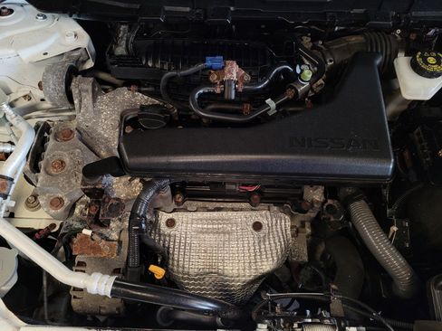 Used 2017 Nissan Rogue SV FWD image 30