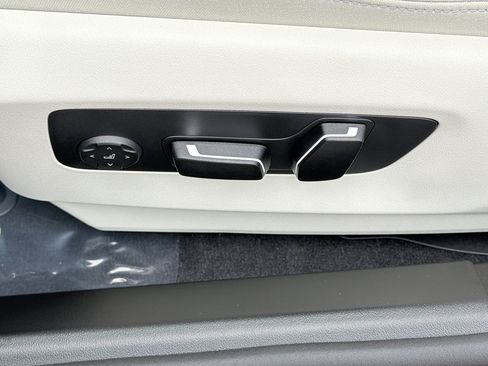 New 2027 BMW 530i RWD image 25