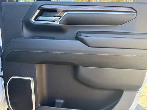 Used 2024 Chevrolet Silverado 2500 LT image 24